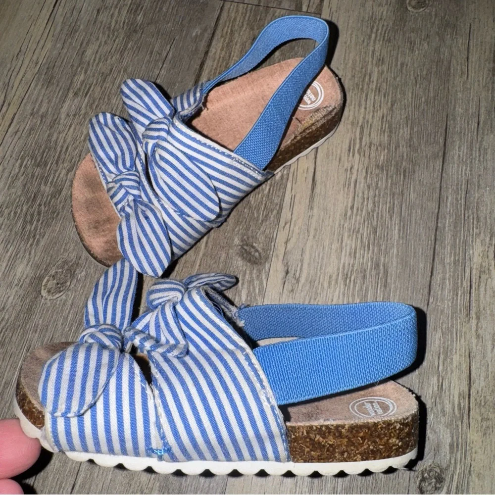 ☀️6/$20☀️ Wonder Nation Striped Kids Sandals